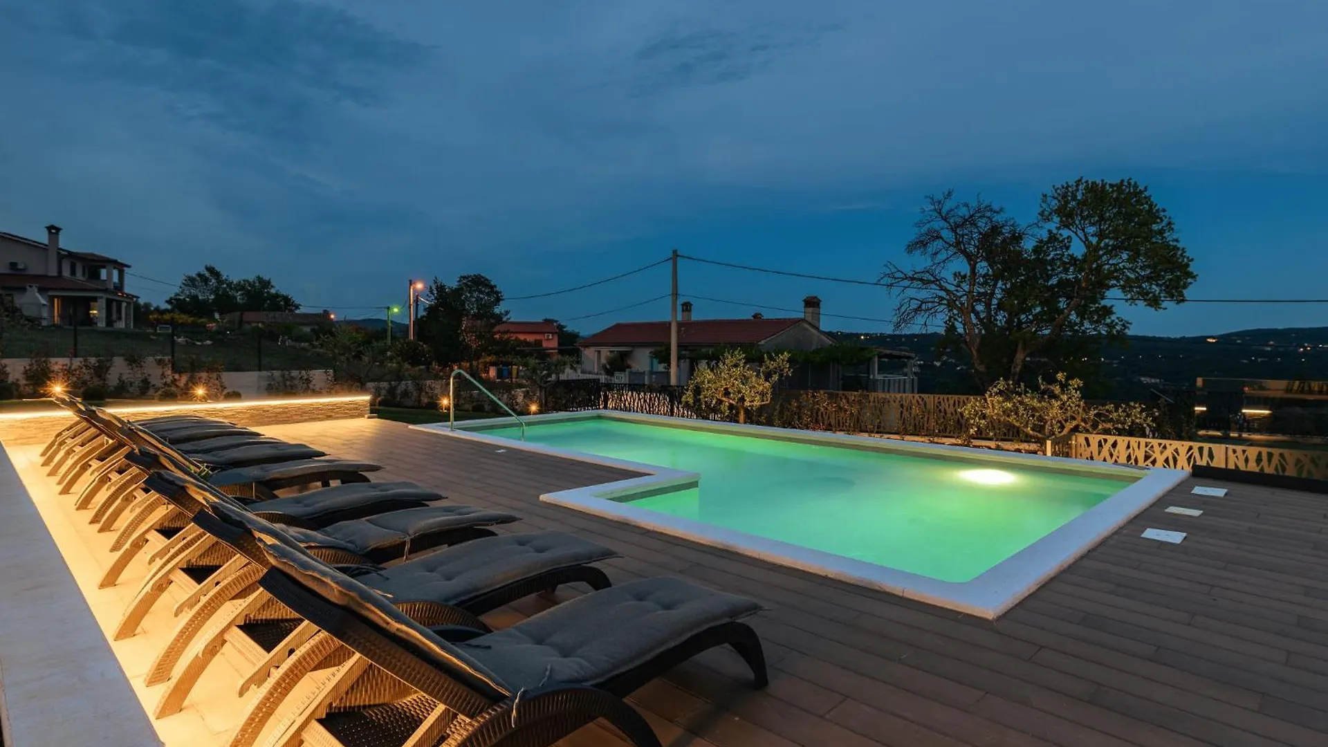 Villa De La Vie Raša